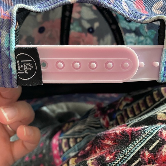 Women L&P floral cap - Picture 5 of 5